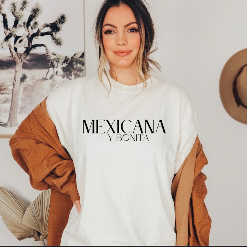 Handmade- Mexicana Y Bonita T-shirt